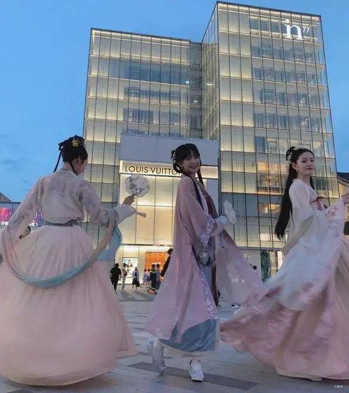 汉服吃瓜裤,吃瓜裤的崛起与魅力