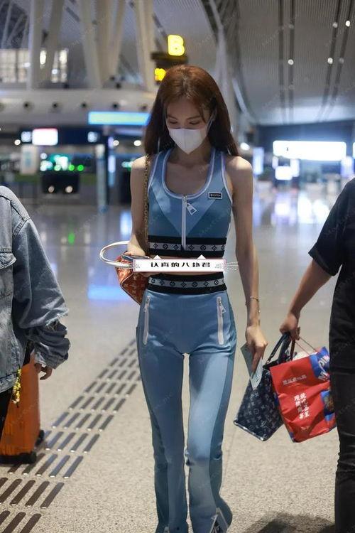 女明星露脐电影,女明星们的性感电影瞬间