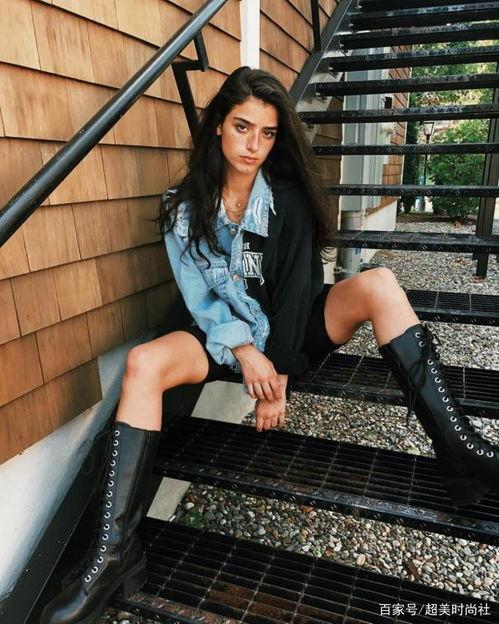 网红短视频两姐妹,携手走红网络，演绎青春风采”