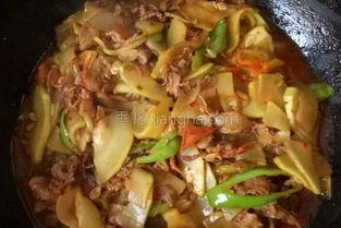 茭瓜怎么吃牛肉做法,茭瓜炖牛肉，营养与口感的双重享受